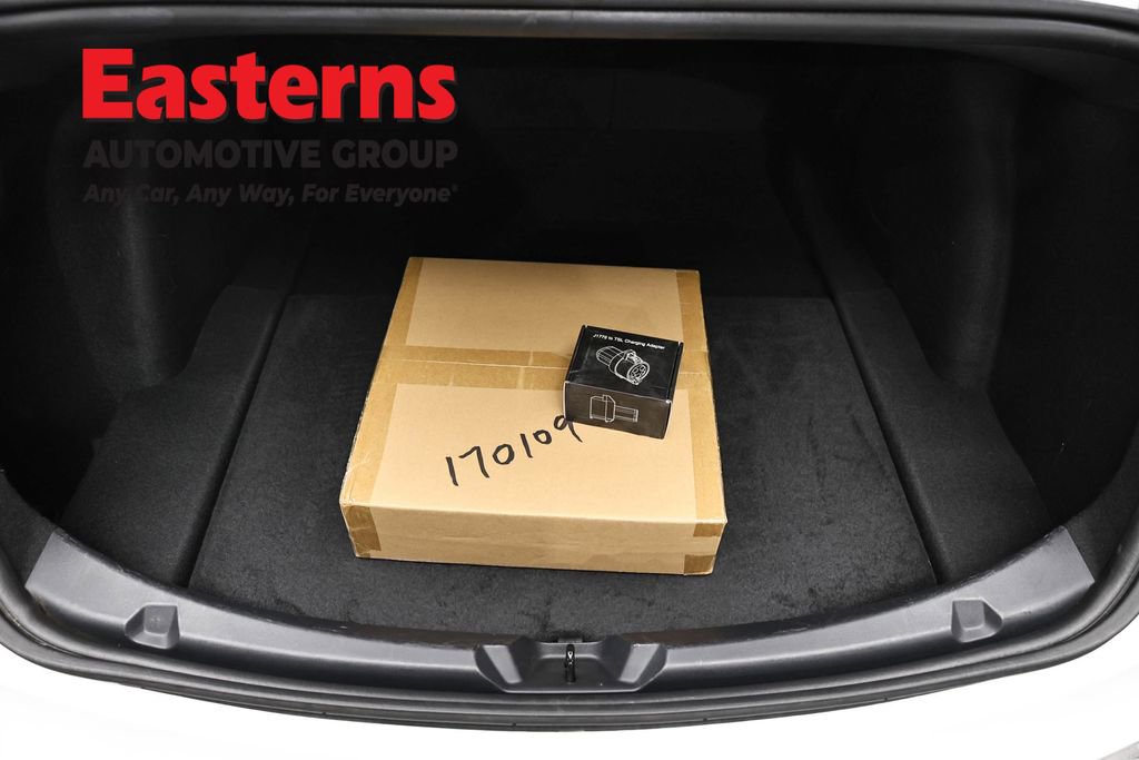 Used 2023 Tesla Model 3 Standard Range RWD image 9