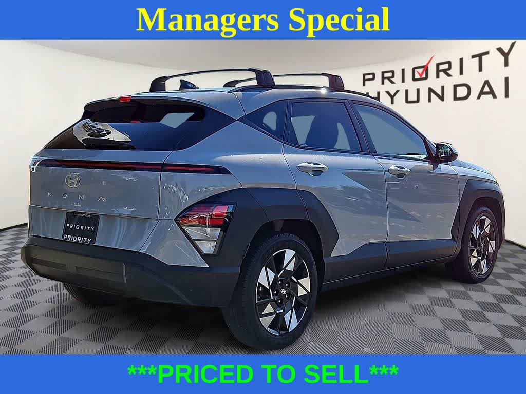 Used 2024 Hyundai Kona SEL FWD image 4