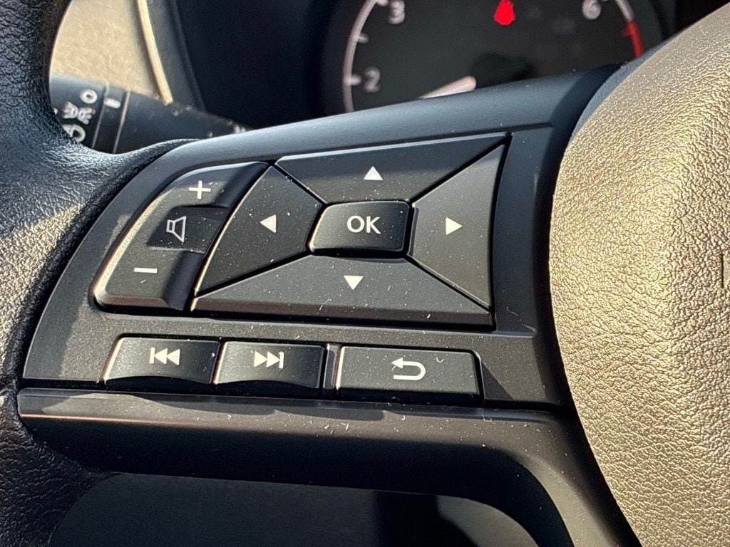 Used 2024 Nissan Altima 2.5 S FWD image 21