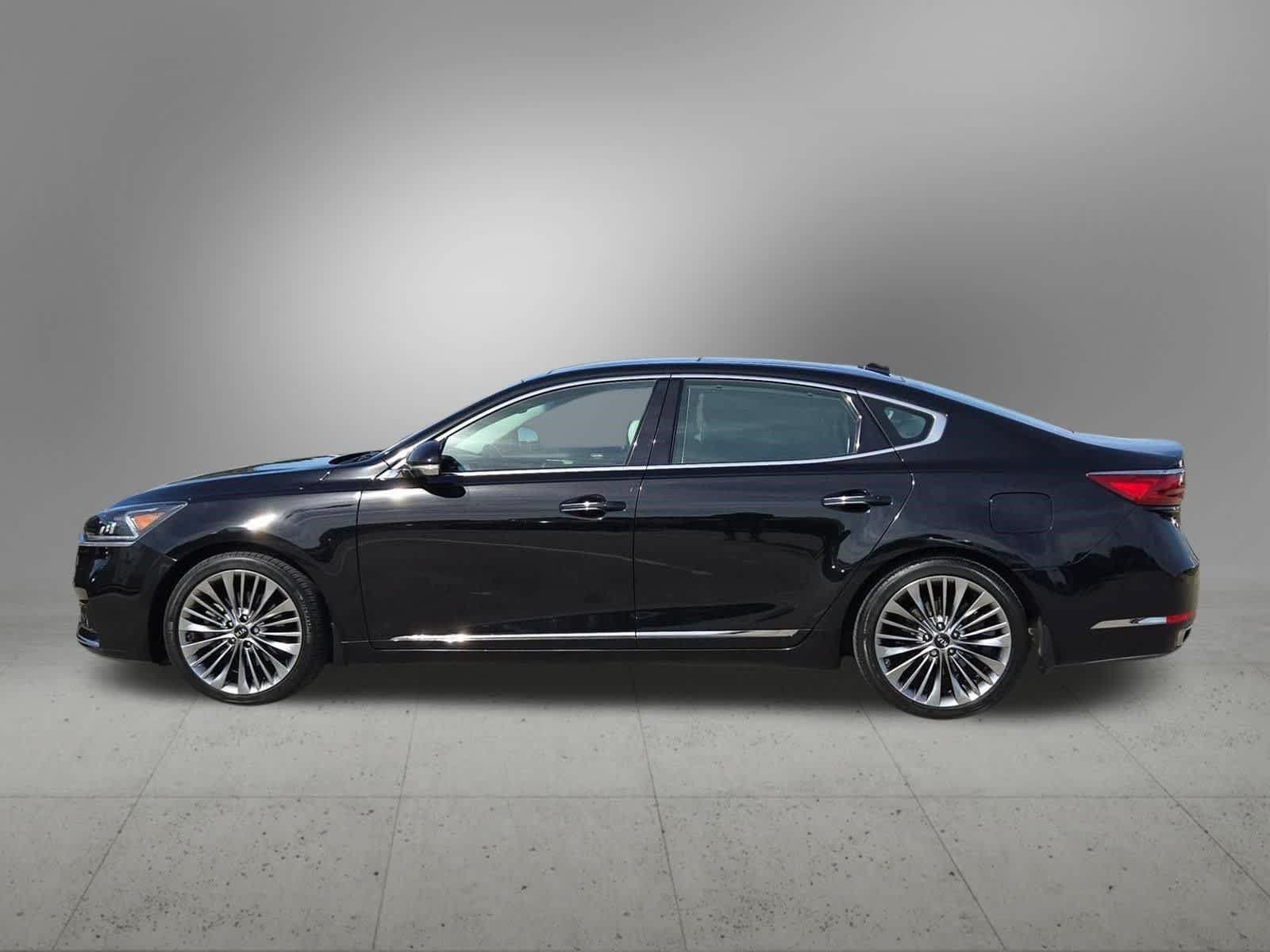 Used 2018 Kia Cadenza Limited FWD image 3