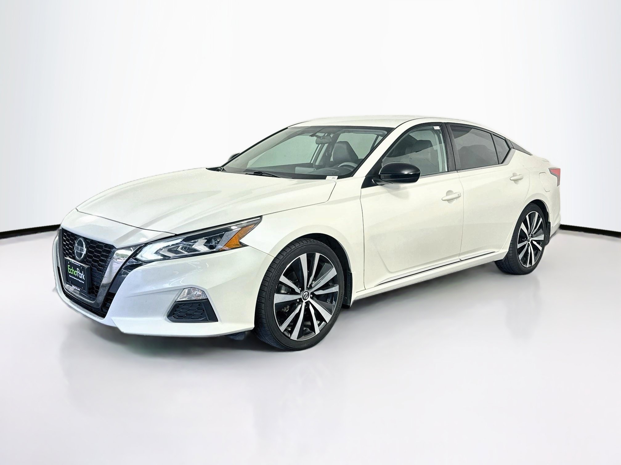 Used 2019 Nissan Altima 2.5 SR FWD image 3