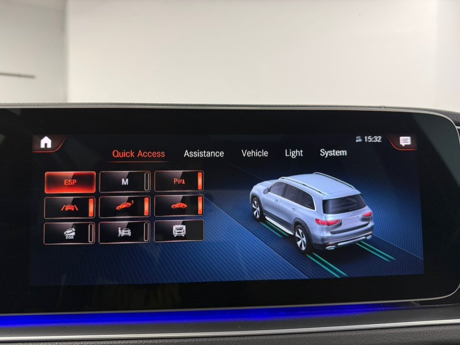 Used 2022 Mercedes-Benz GLS 450 4MATIC w/ AMG Line Exterior image 63