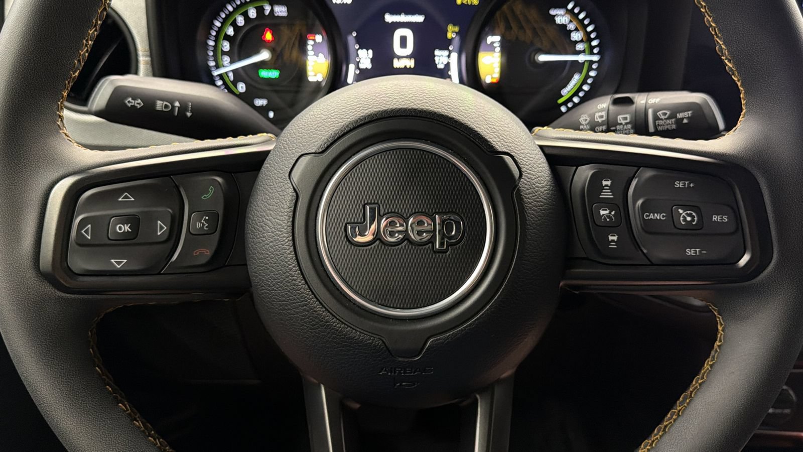 Used 2024 Jeep Wrangler Unlimited w/ Convenience Group AWD/4WD image 28