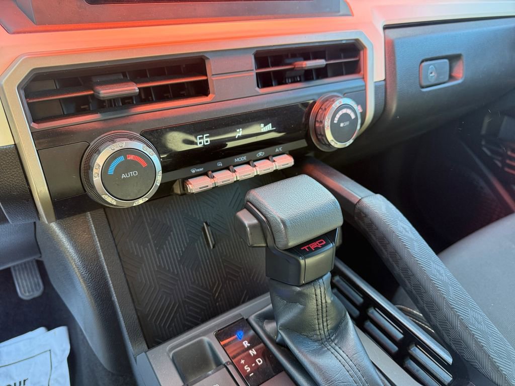 Used 2024 Toyota Tacoma TRD Off-Road image 25