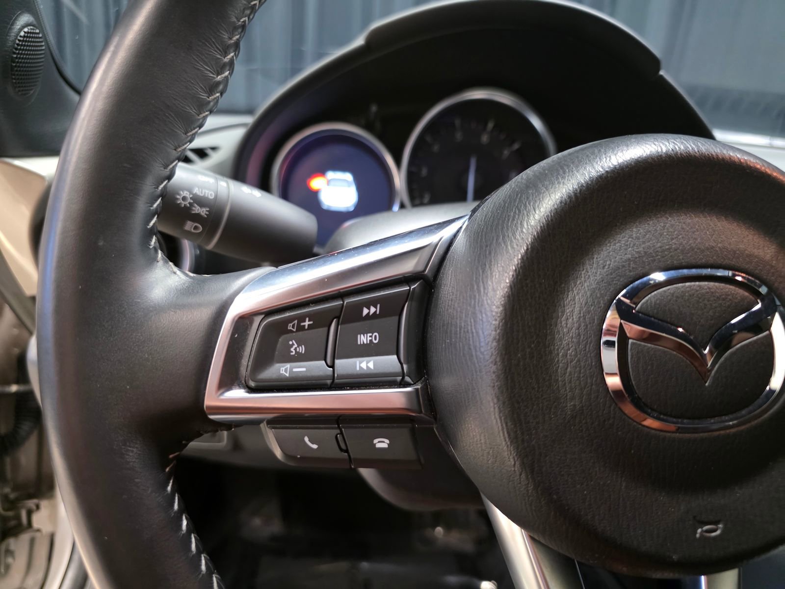 Used 2022 MAZDA MX-5 Miata Grand Touring RWD image 38