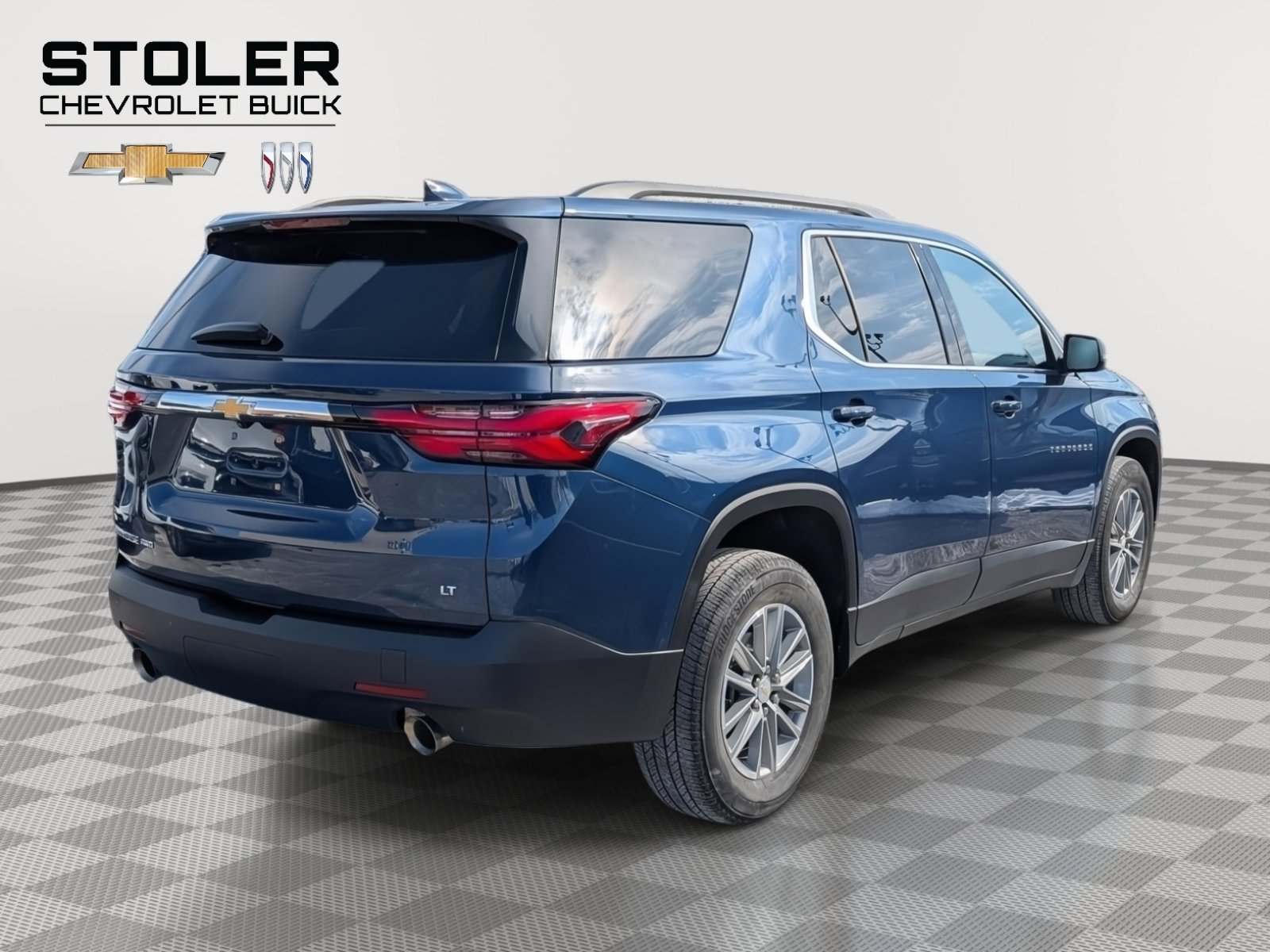 Used 2022 Chevrolet Traverse LT w/ LPO, Floor Liner Package image 5