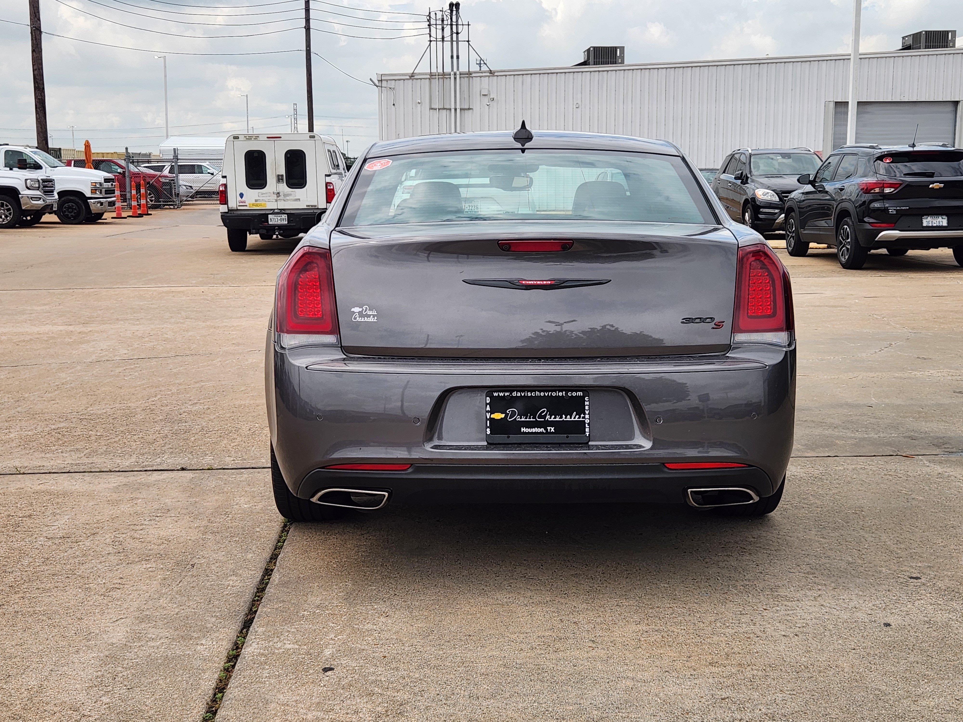 Used 2023 Chrysler 300 S RWD image 7
