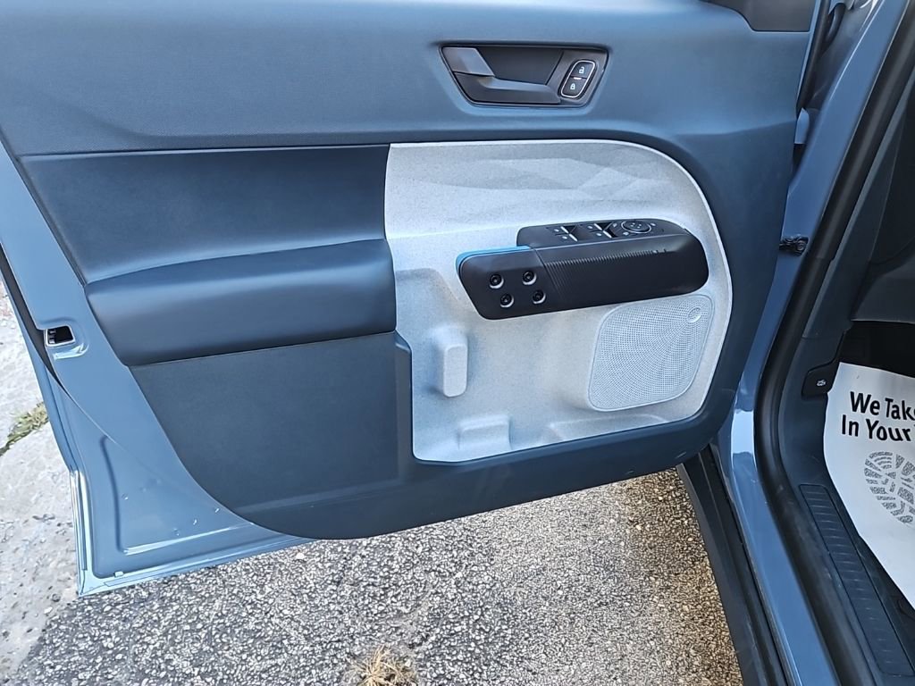 New 2025 Ford Maverick XLT FWD image 10