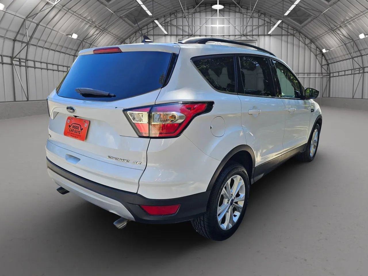 Used 2018 Ford Escape SE w/ SE Sync 3 Package image 9