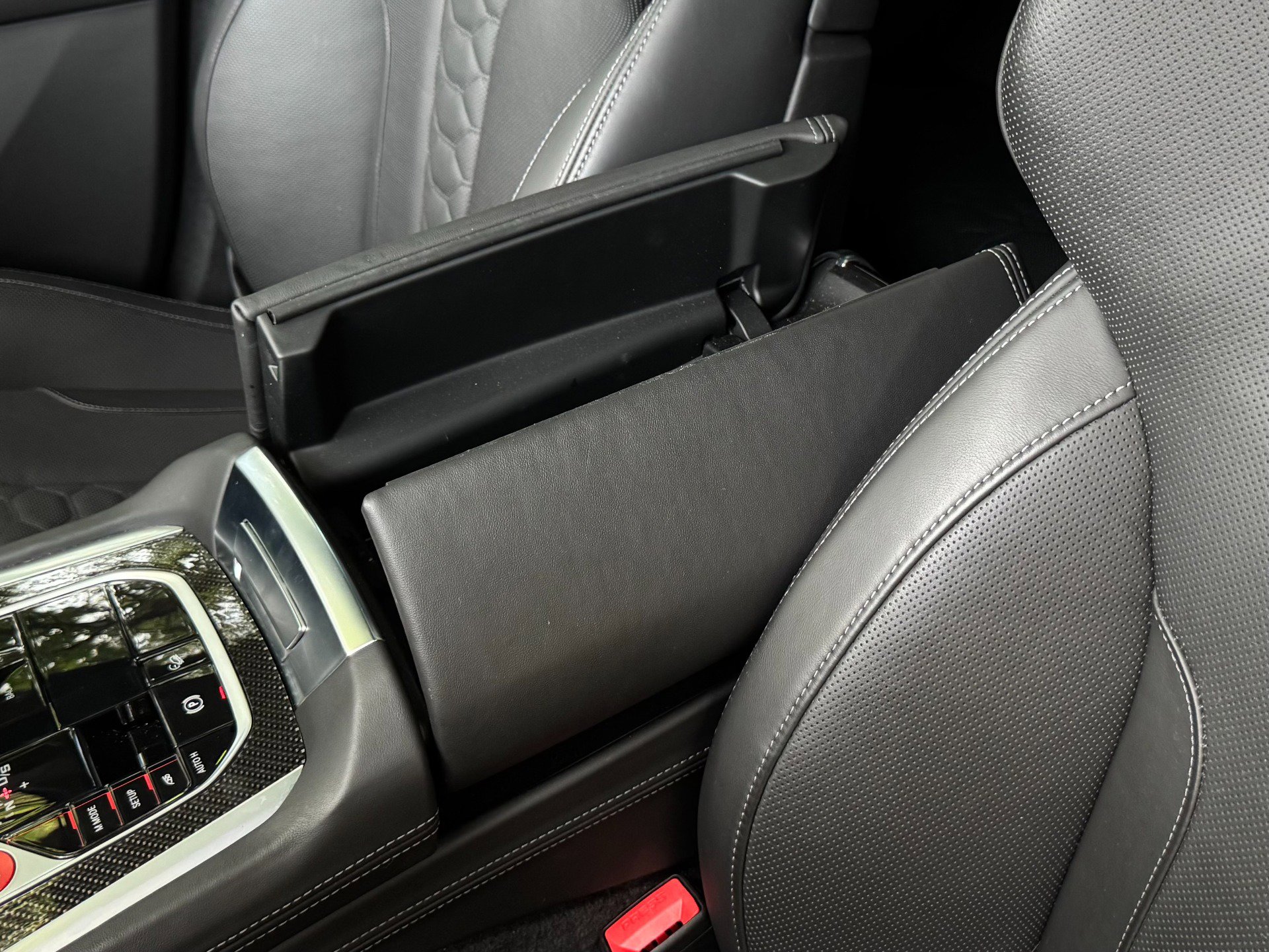 Used 2024 BMW X6 M Competition w/ Executive Package image 14