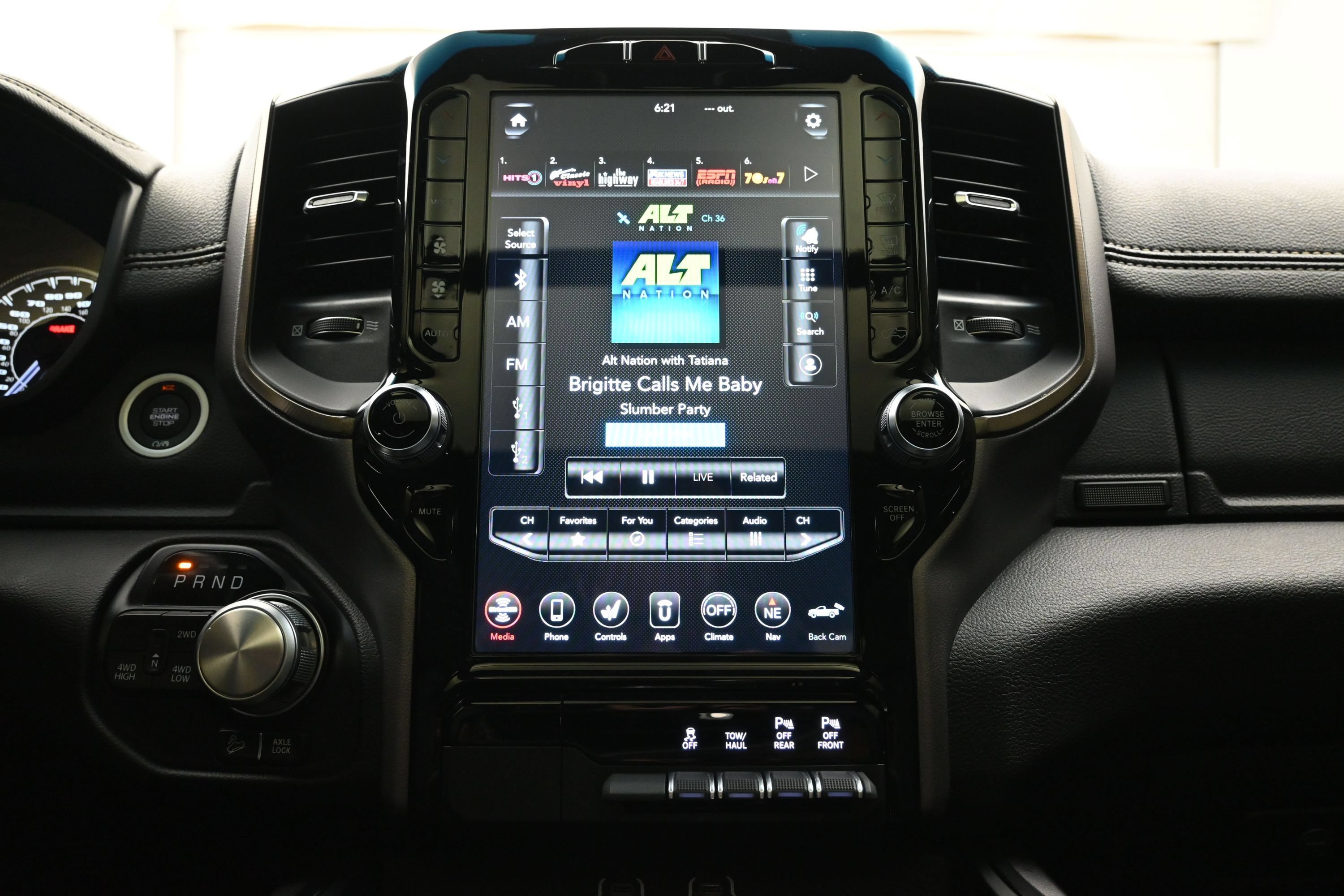 Used 2020 RAM 1500 Rebel w/ Rebel Level 2 Equipment Group AWD/4WD image 17