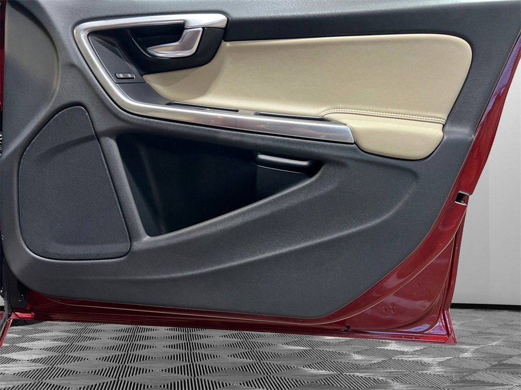 Used 2015 Volvo S60 T5 Premier image 13