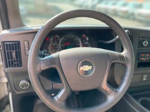 Used 2009 Chevrolet Express 3500 image 10