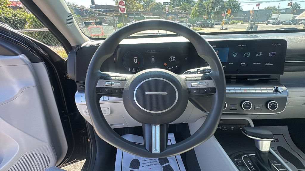 Used 2024 Hyundai Kona SE AWD/4WD image 15