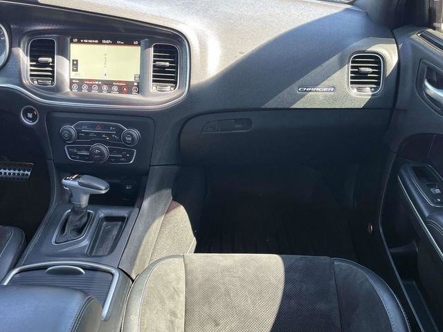 Used 2017 Dodge Charger R/T Scat Pack w/ Technology Group RWD image 19