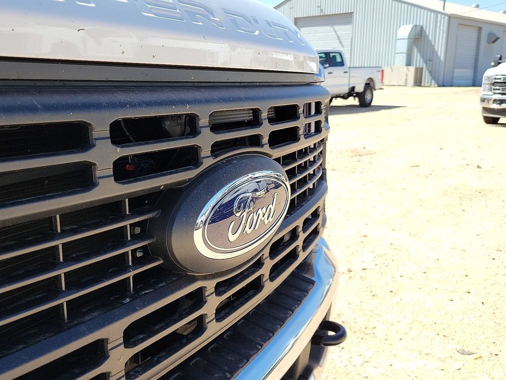 New 2026 Ford F250 XL w/ XL Off-Road Package AWD/4WD image 13