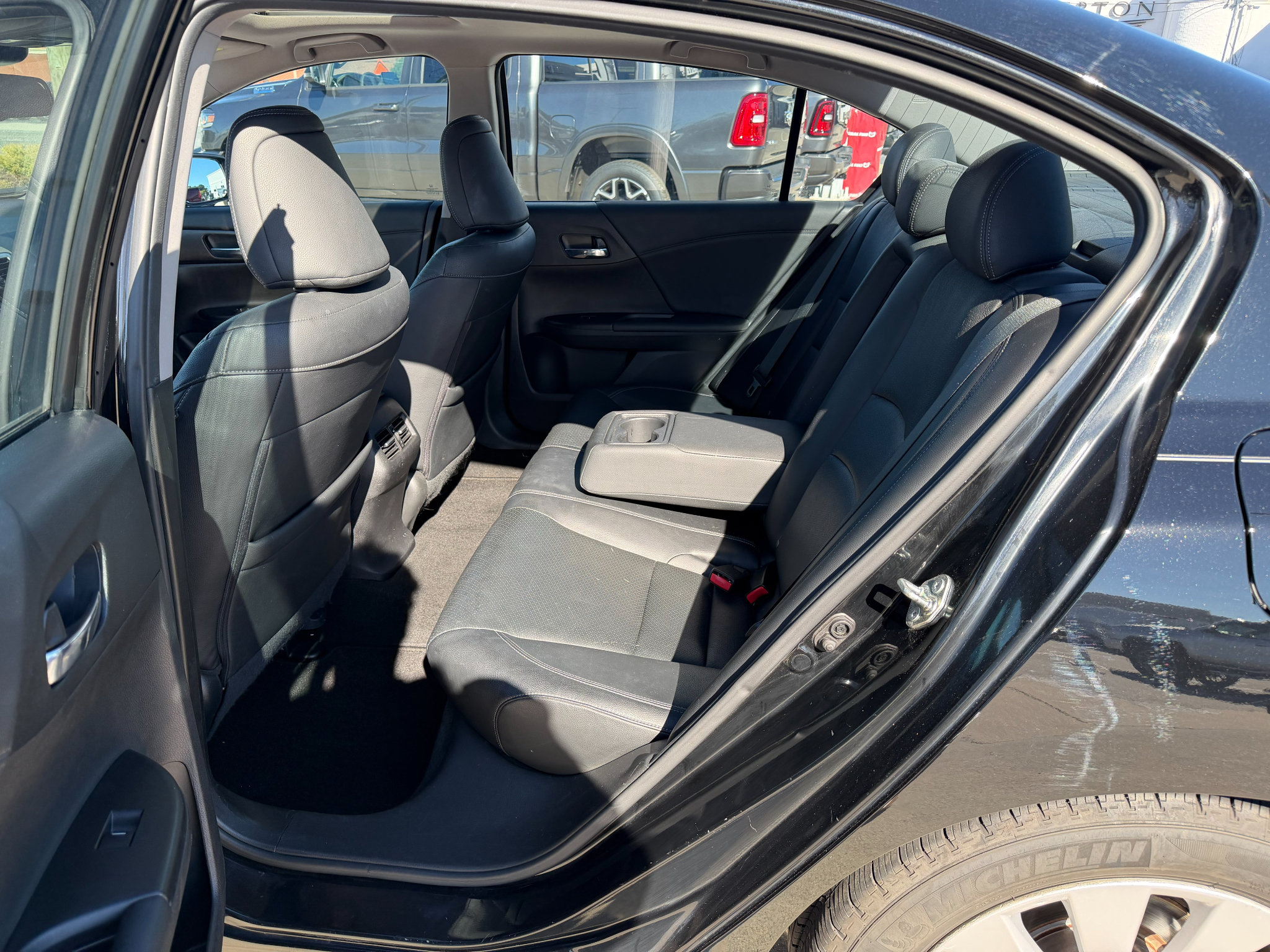 Used 2015 Honda Accord EX-L image 10