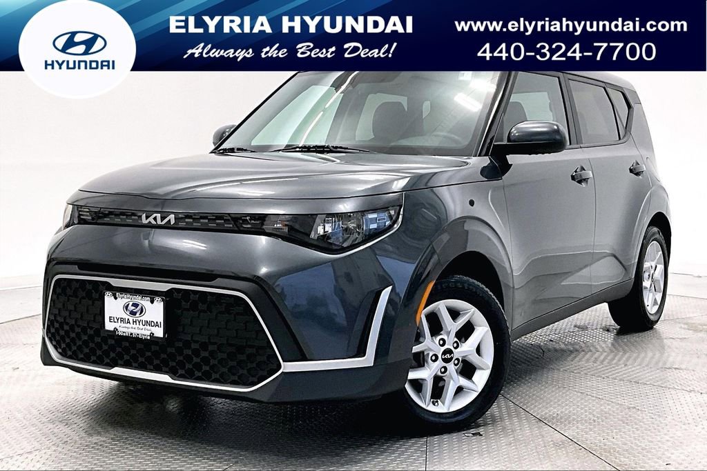 Used 2023 Kia Soul LX w/ LX Technology Package FWD image 1