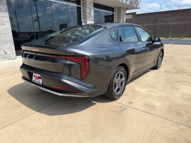 Used 2025 Kia K4 FWD image 9