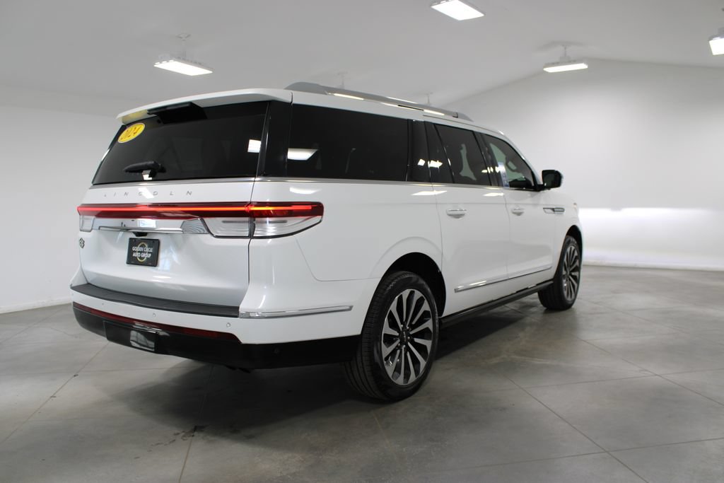 Used 2024 Lincoln Navigator L Reserve AWD/4WD image 13