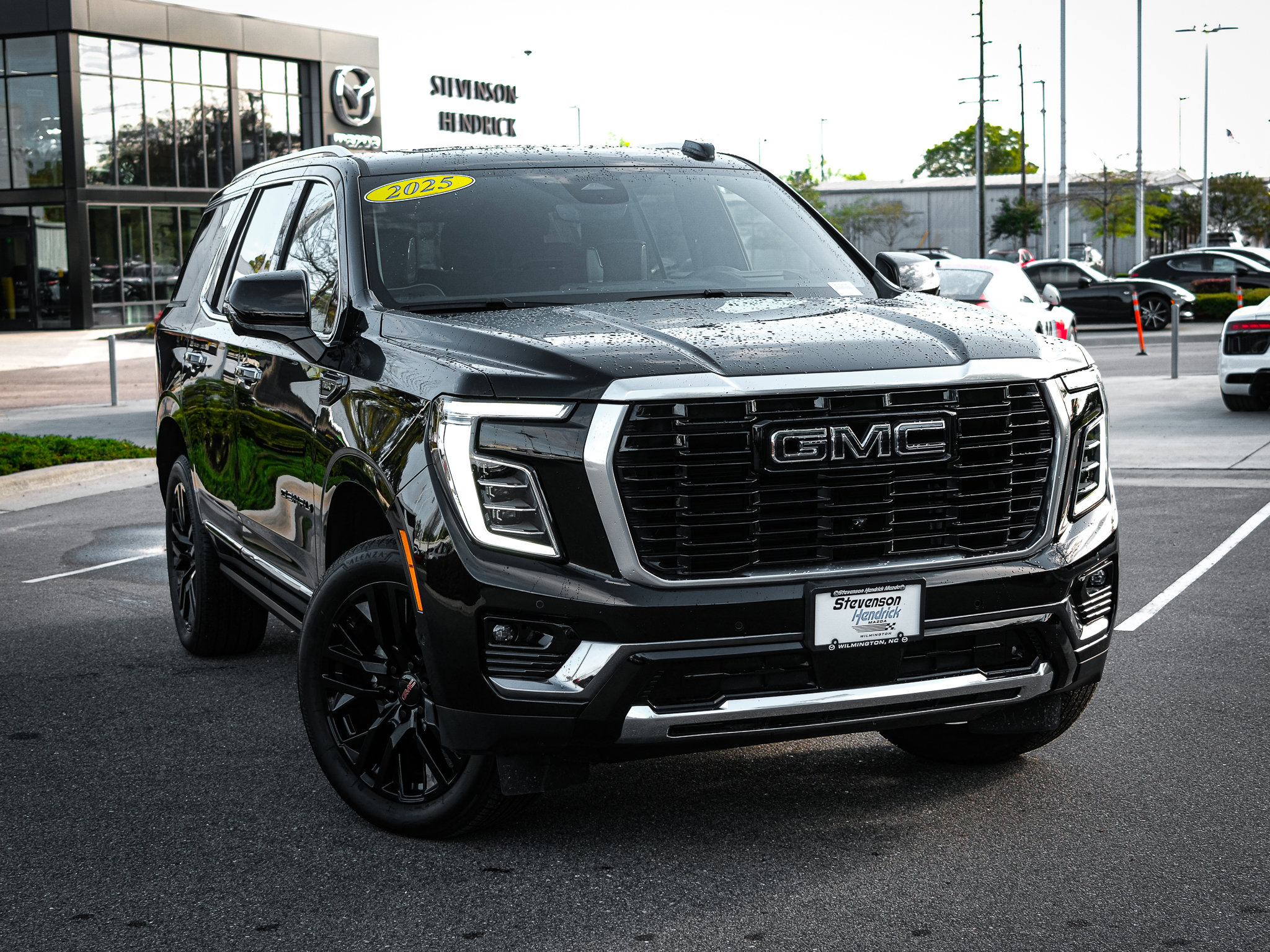 Used 2025 GMC Yukon Denali Ultimate image 2