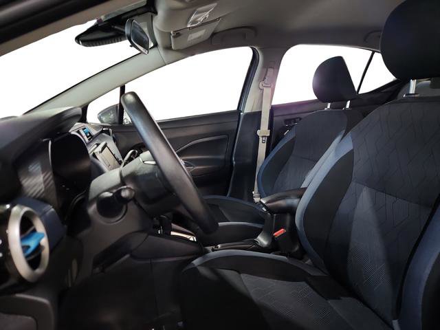 Used 2025 Nissan Versa SV image 8