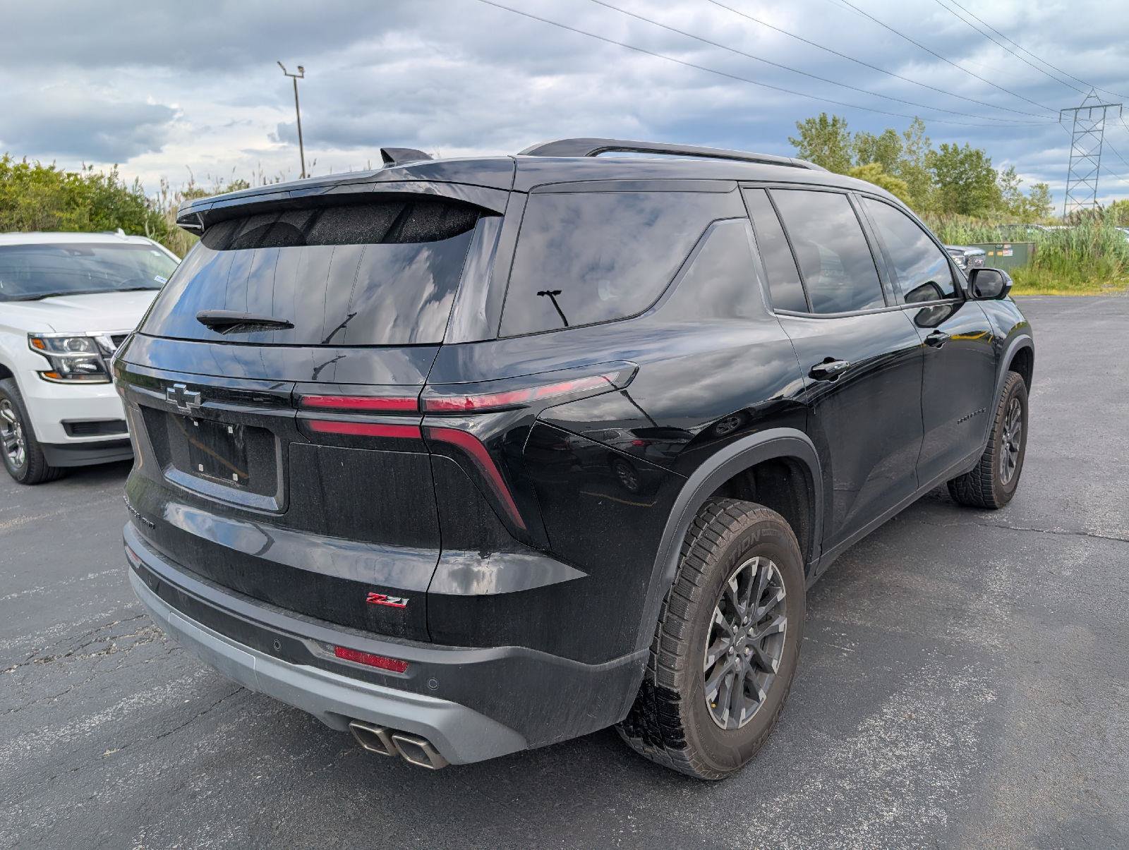 Used 2024 Chevrolet Traverse Z71 AWD/4WD image 8