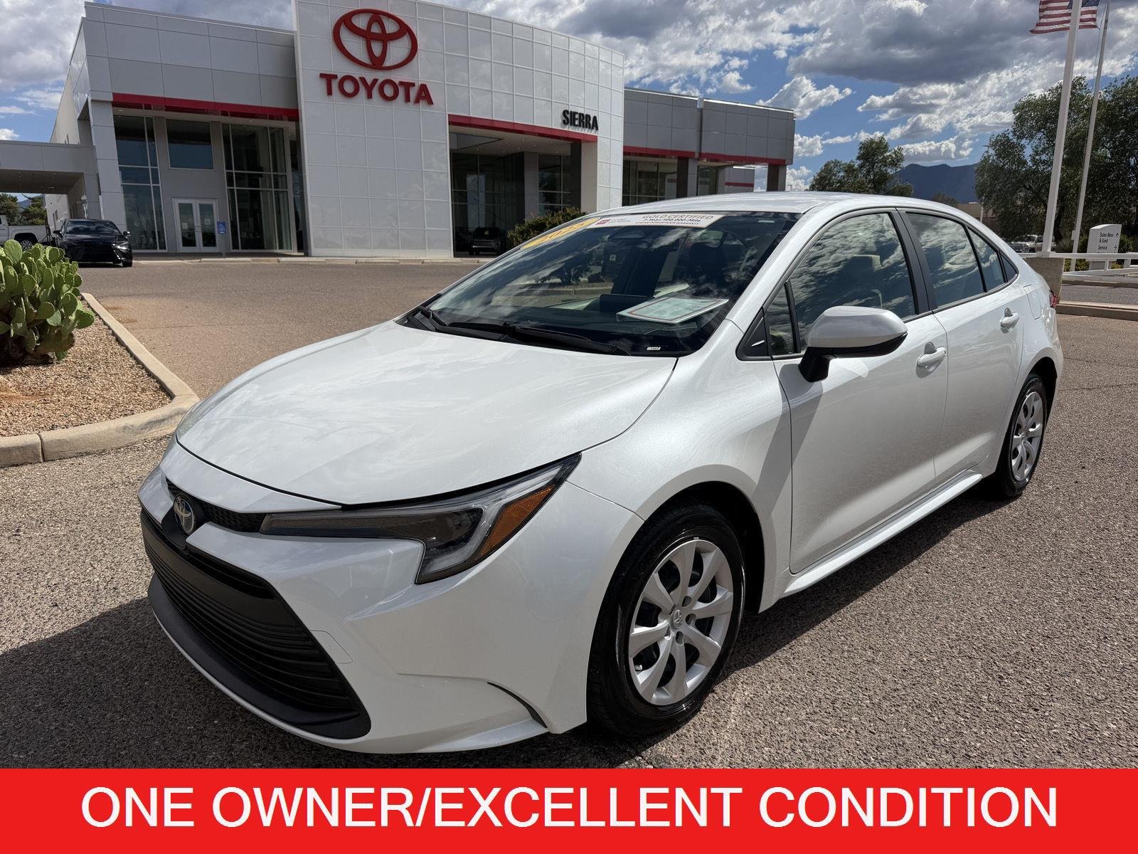 Used 2025 Toyota Corolla LE FWD image 1