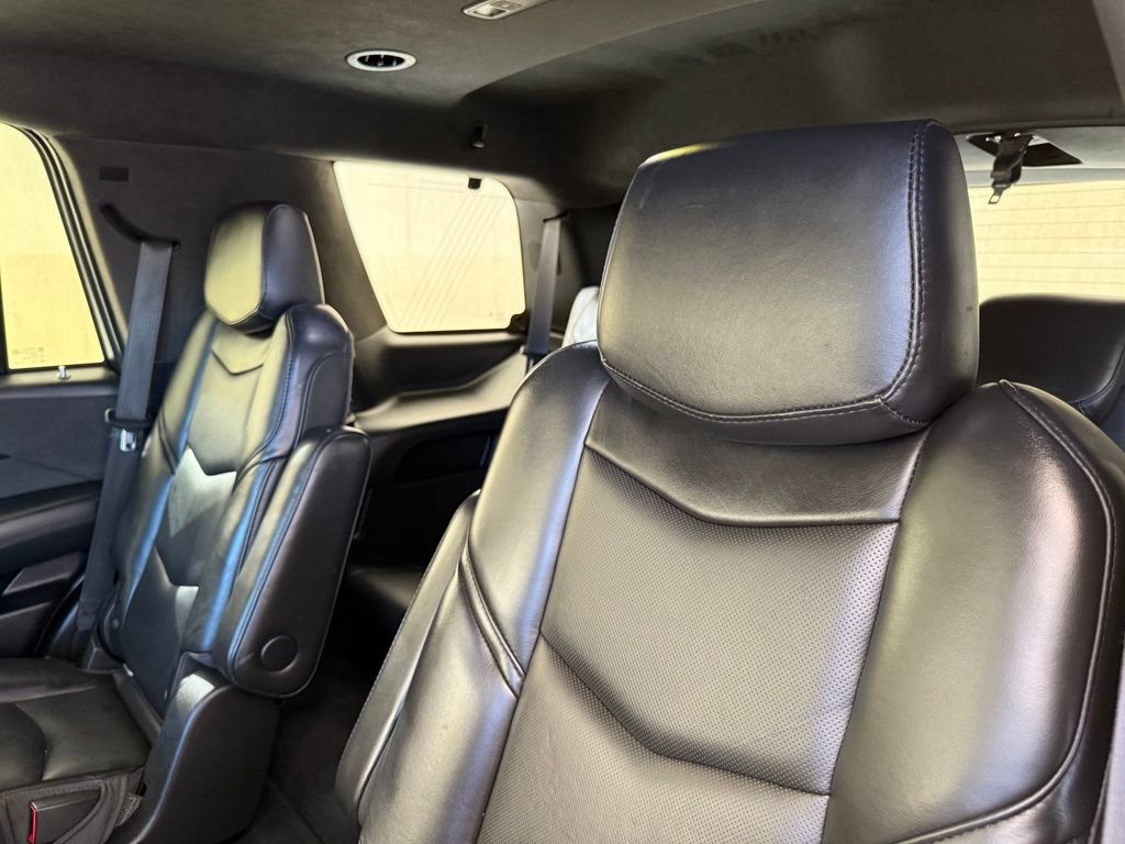 Used 2018 Cadillac Escalade Platinum AWD/4WD image 21