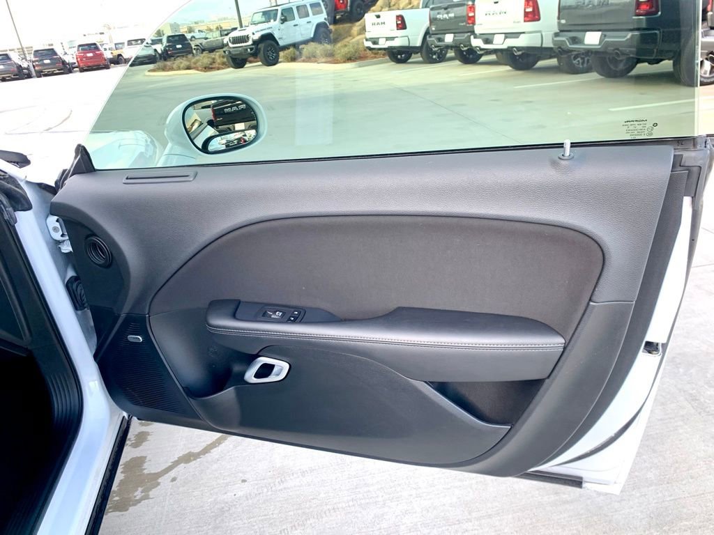 Used 2023 Dodge Challenger R/T w/ Blacktop Package image 19