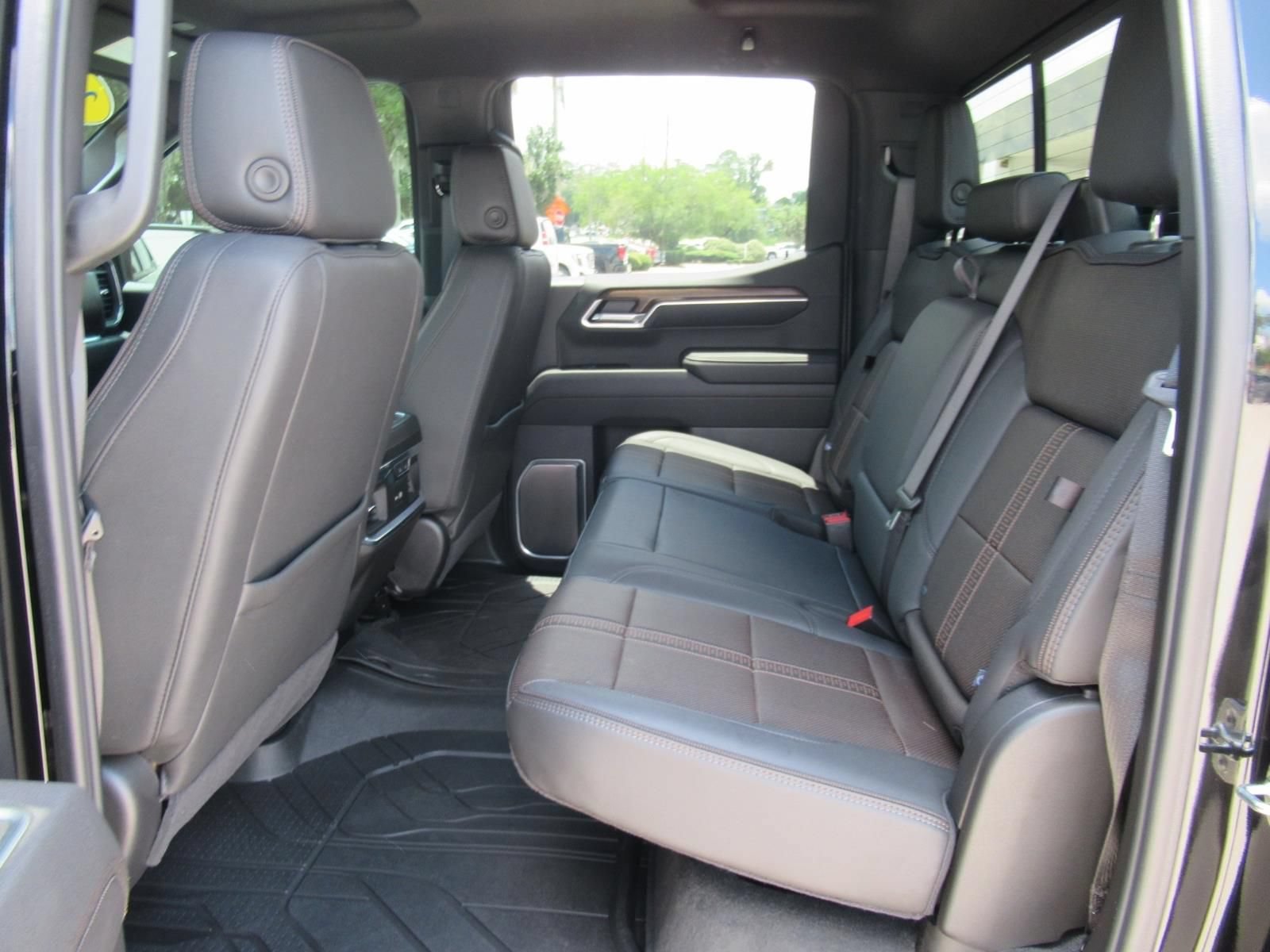 Used 2026 Chevrolet Silverado 1500 High Country w/ Midnight Edition RWD image 34