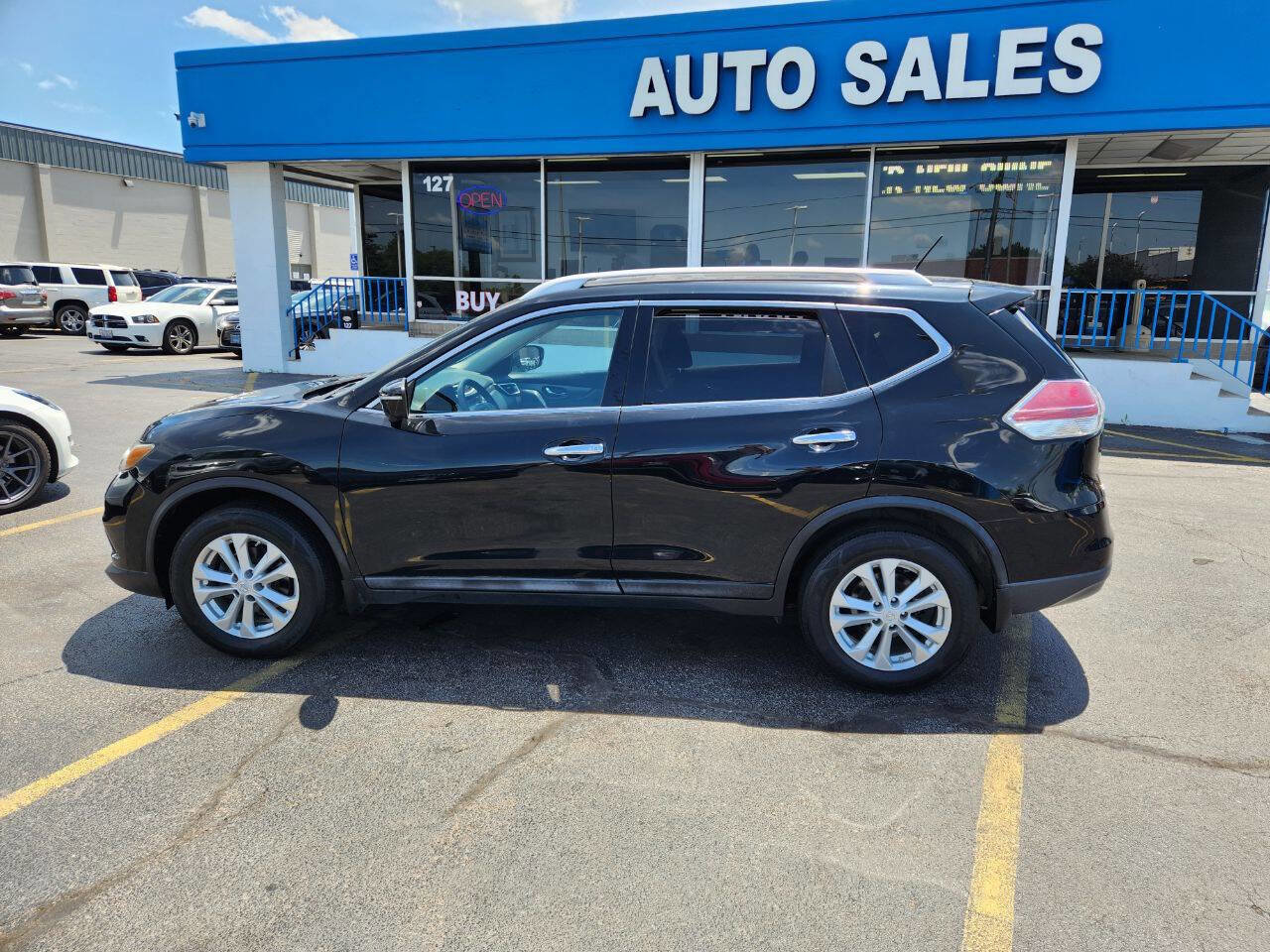 Used 2015 Nissan Rogue SV w/ SV Premium Package image 12