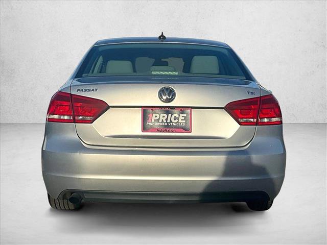 Used 2015 Volkswagen Passat 1.8T Limited Edition FWD image 4