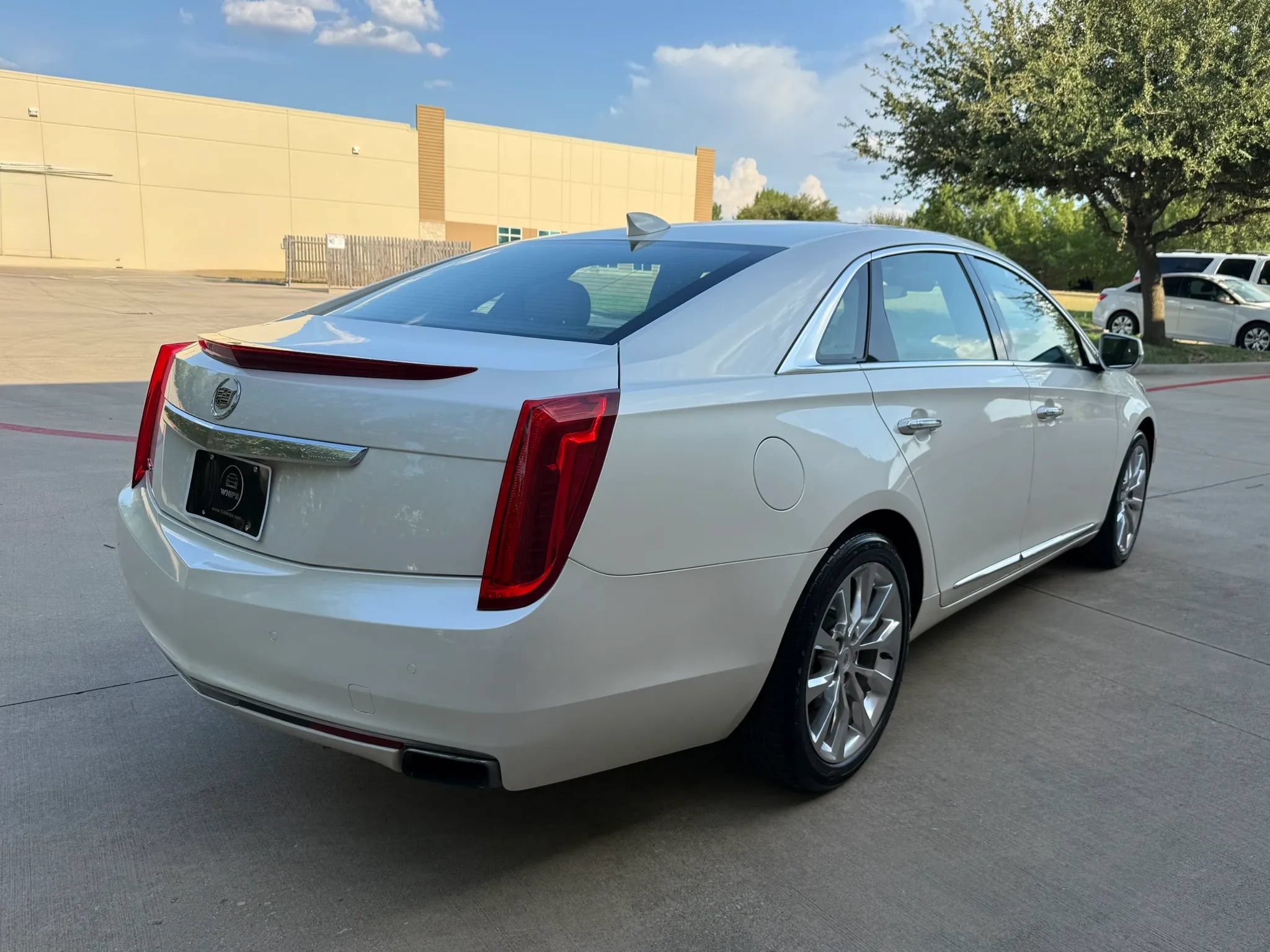 Used 2015 Cadillac XTS Luxury w/ Driver Awareness Package FWD image 6