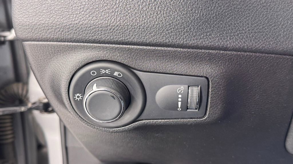 Used 2020 Jeep Compass Sport w/ Cold Weather Group image 31