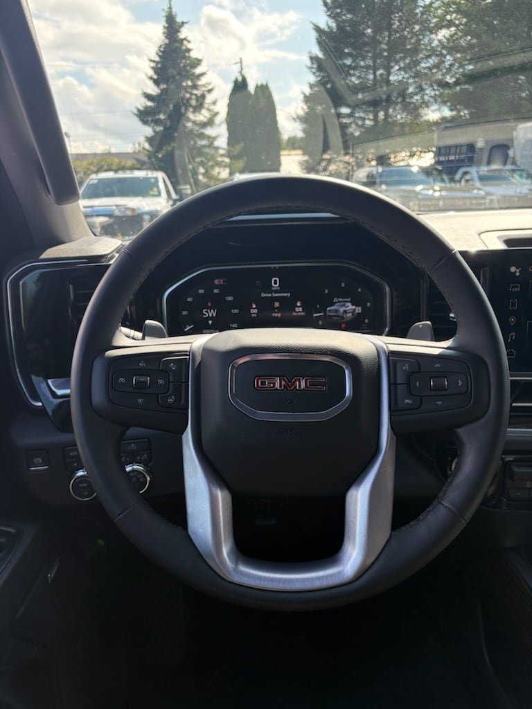 Used 2024 GMC Sierra 1500 Elevation w/ Preferred Package AWD/4WD image 11