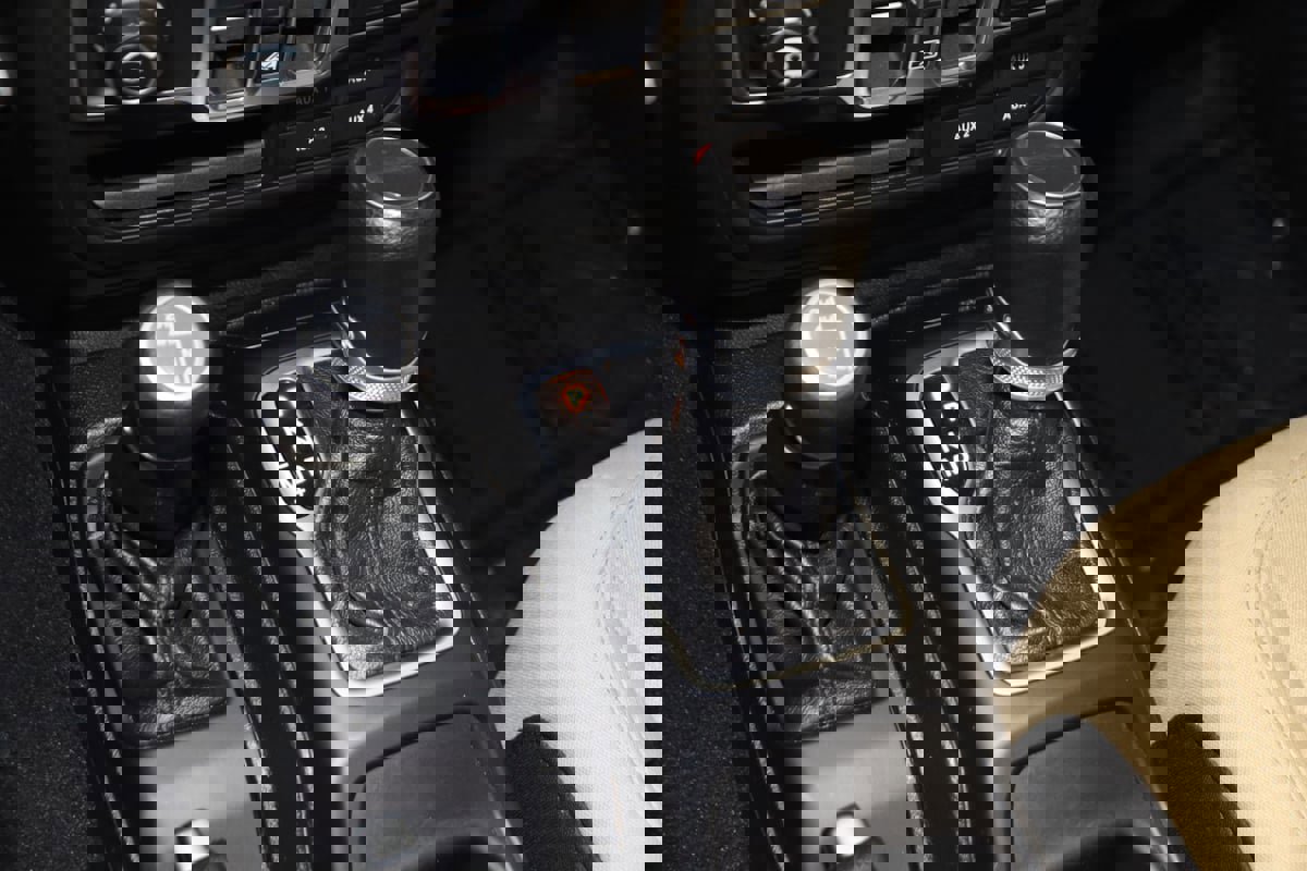 Used 2020 Jeep Gladiator Sport w/ Quick Order Package 24S image 7