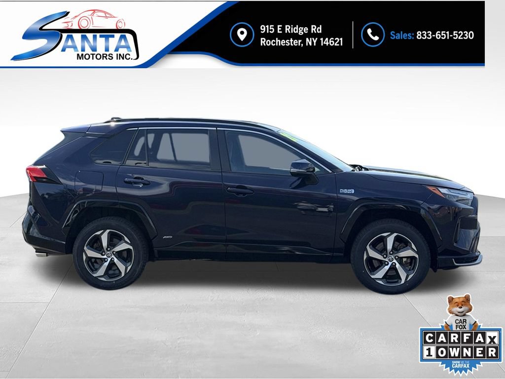 Used 2022 Toyota RAV4 SE w/ Weather & Moonroof Package AWD/4WD image 4