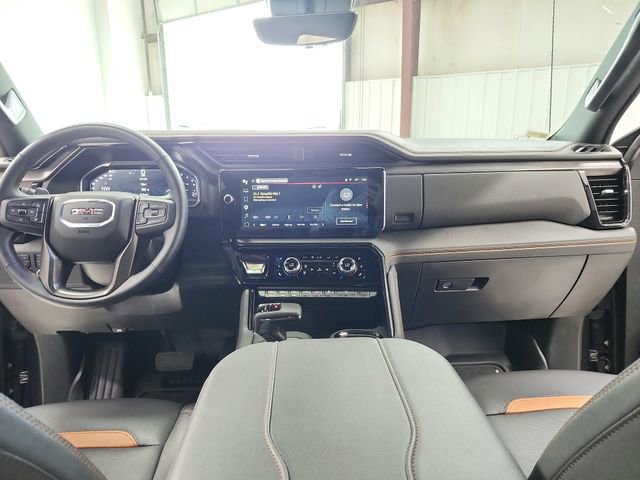 Used 2025 GMC Sierra 1500 AT4 w/ Technology Package AWD/4WD image 28