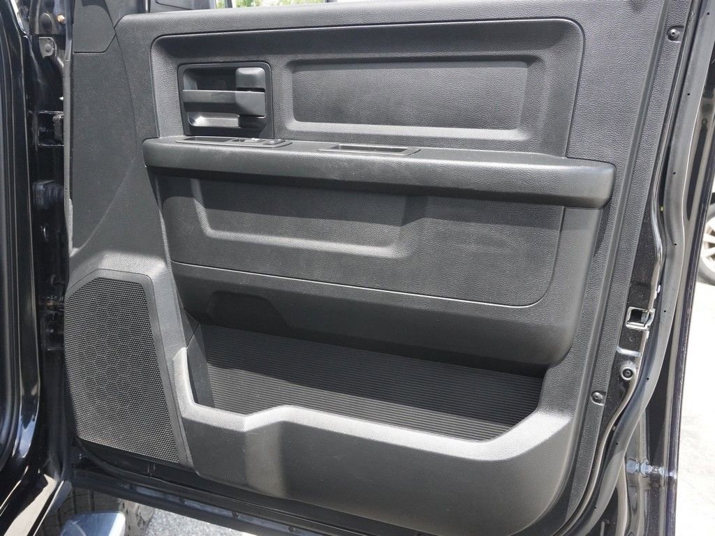 Used 2018 RAM 1500 Express w/ Express Value Package AWD/4WD image 19