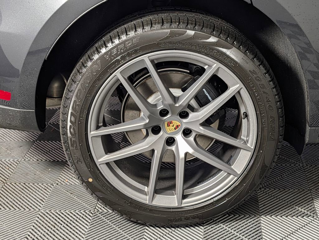 New 2026 Porsche Macan image 12