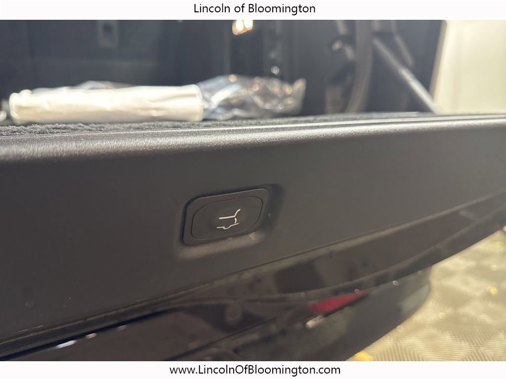 New 2025 Lincoln Navigator L Reserve w/ Jet Appearance Package image 72