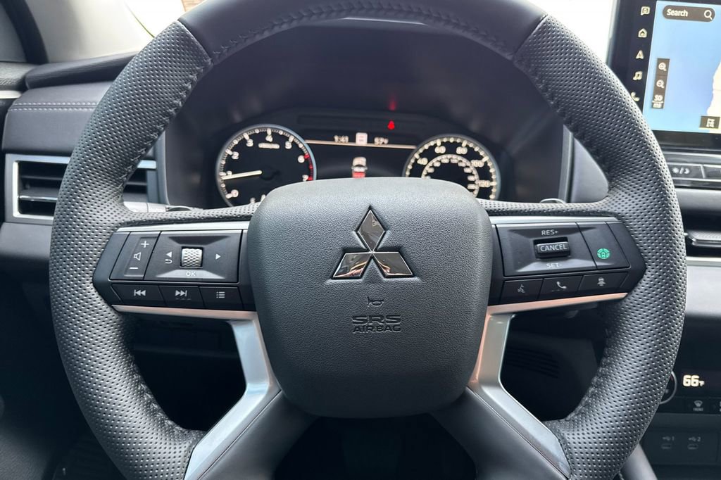 New 2026 Mitsubishi Outlander SE AWD/4WD image 14