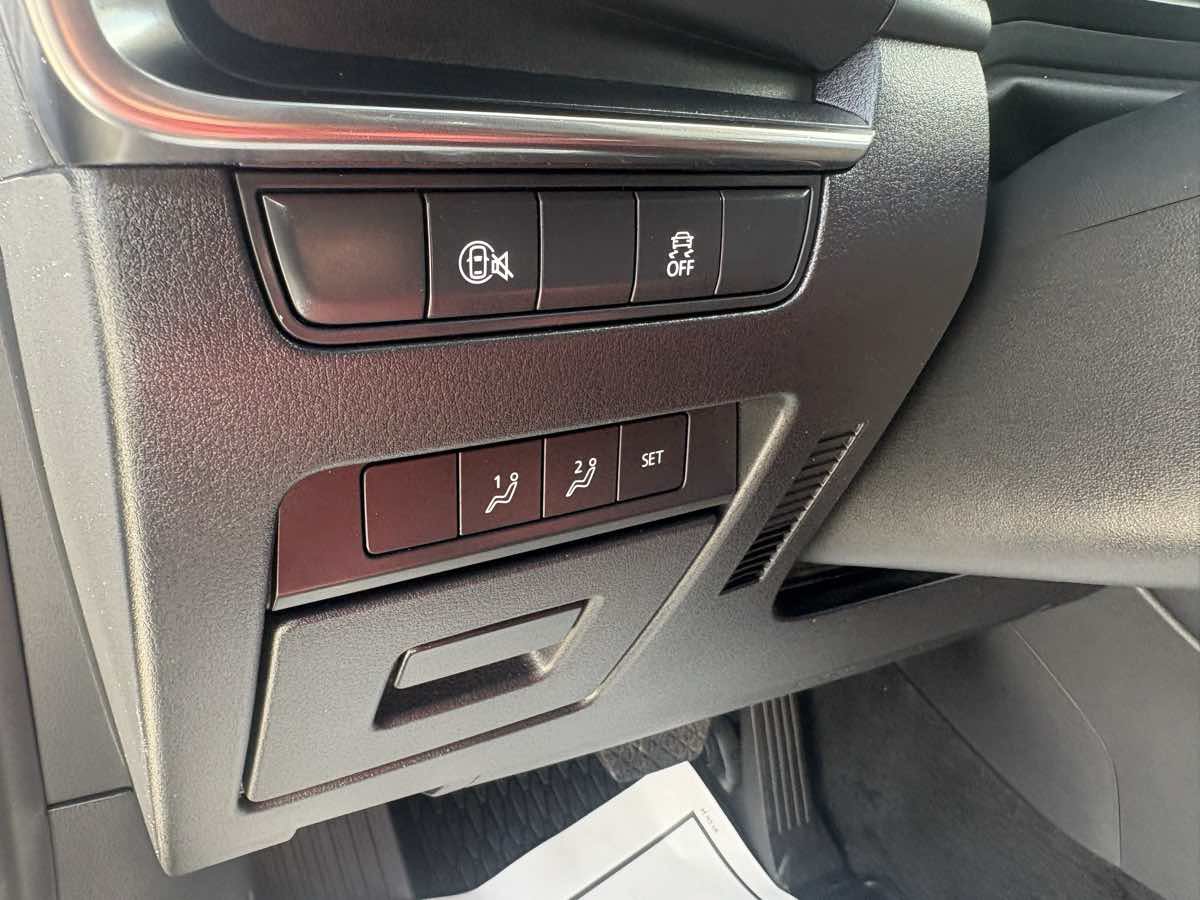 Used 2025 MAZDA MAZDA3 Carbon AWD/4WD image 26