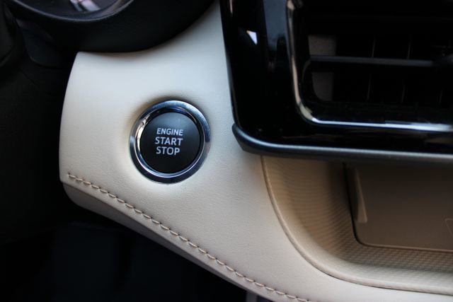 Used 2023 Toyota Highlander XLE image 22