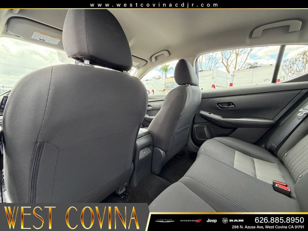 Used 2025 Nissan Sentra SV FWD image 27