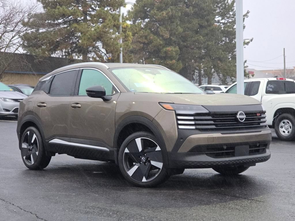 New 2026 Nissan Kicks SR w/ SR Premium Package AWD/4WD 360° Tour
