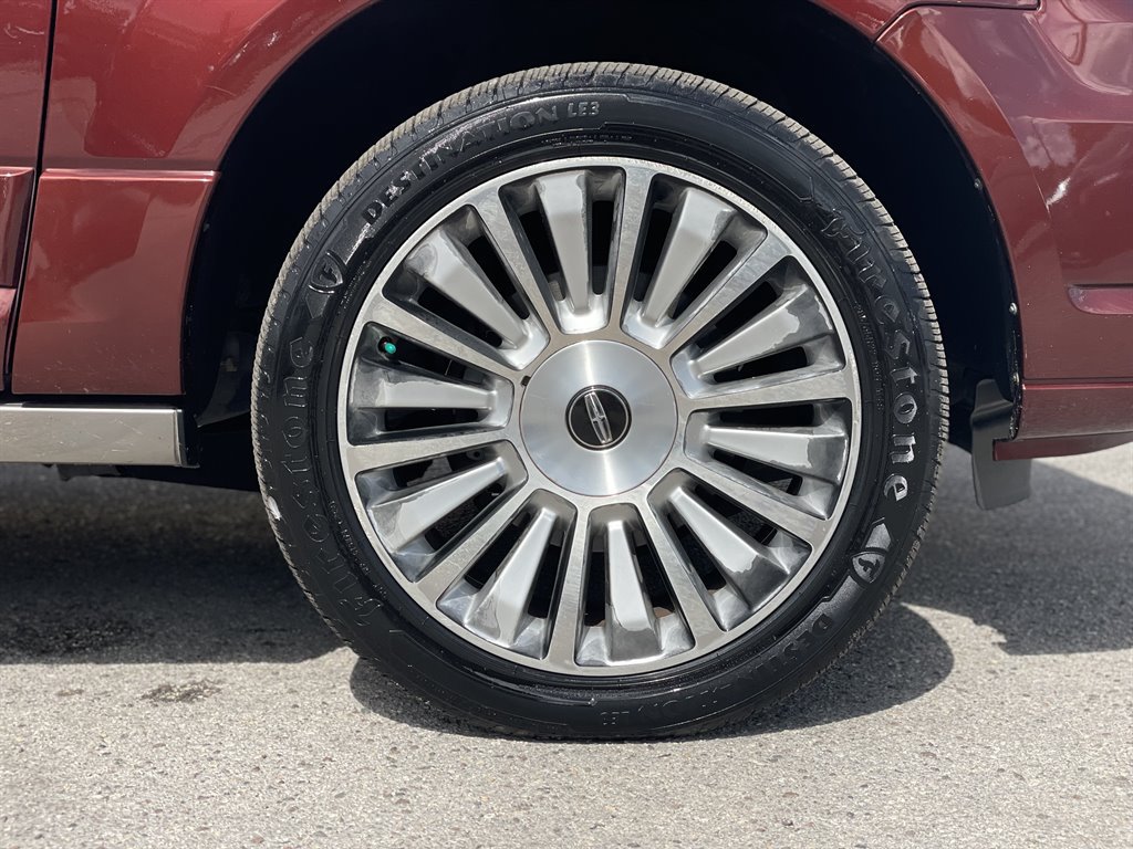Used 2016 Lincoln Navigator L Reserve AWD/4WD image 29