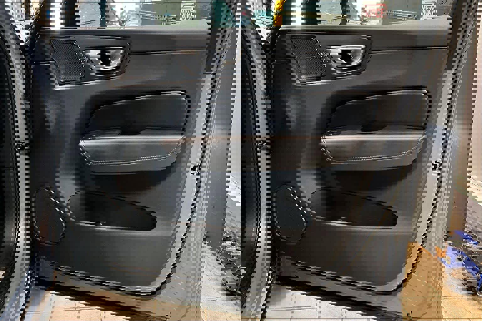 Used 2024 Volvo XC60 B5 Plus image 22