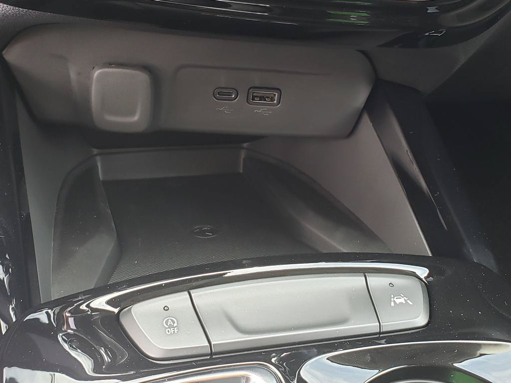 New 2026 Chevrolet Trax ACTIV w/ Sunroof Package FWD image 33